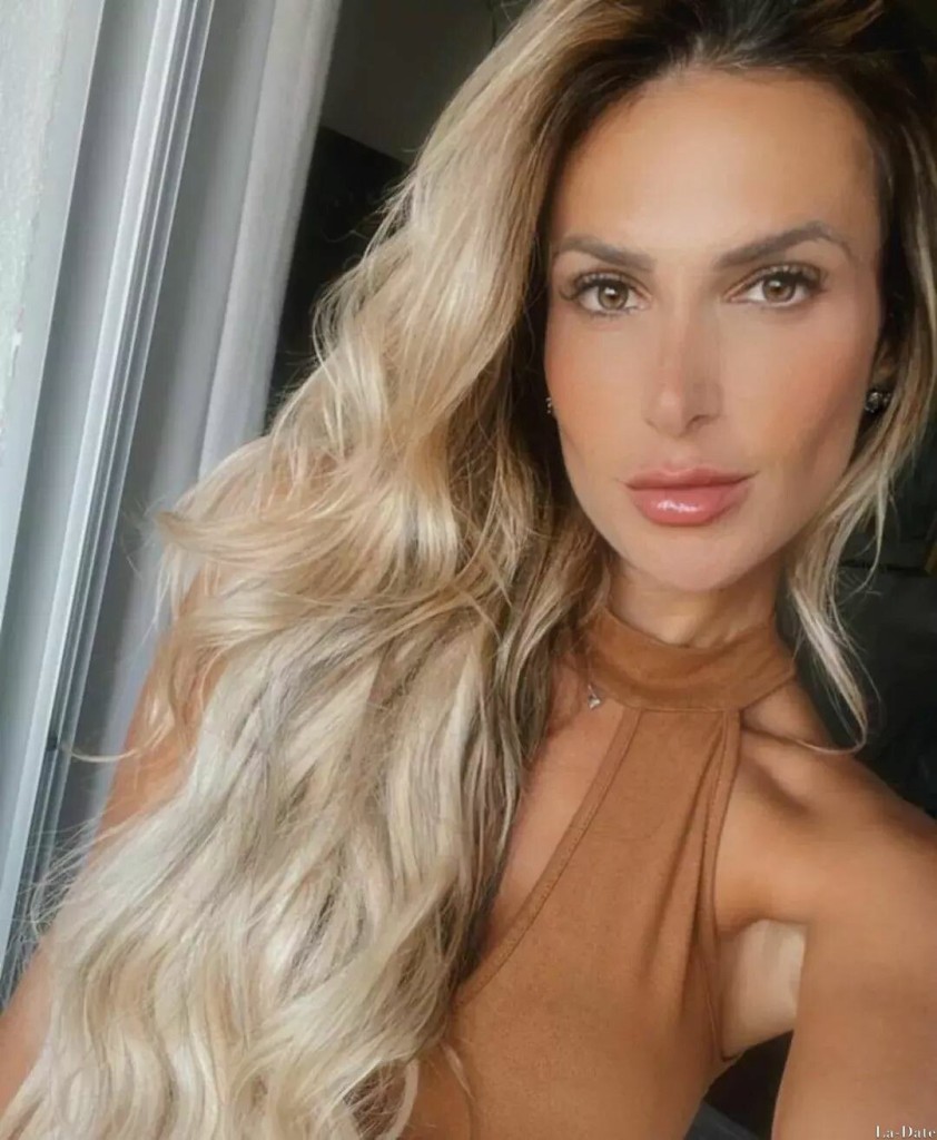 Mariana, 36