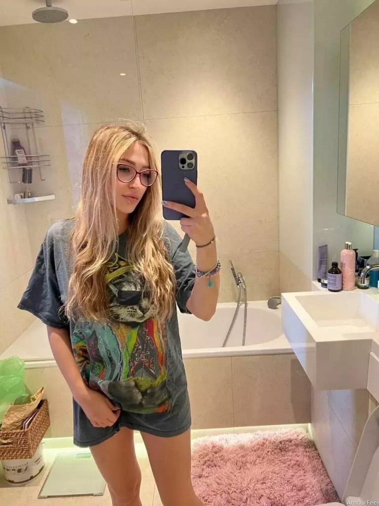 Olexandra, 26