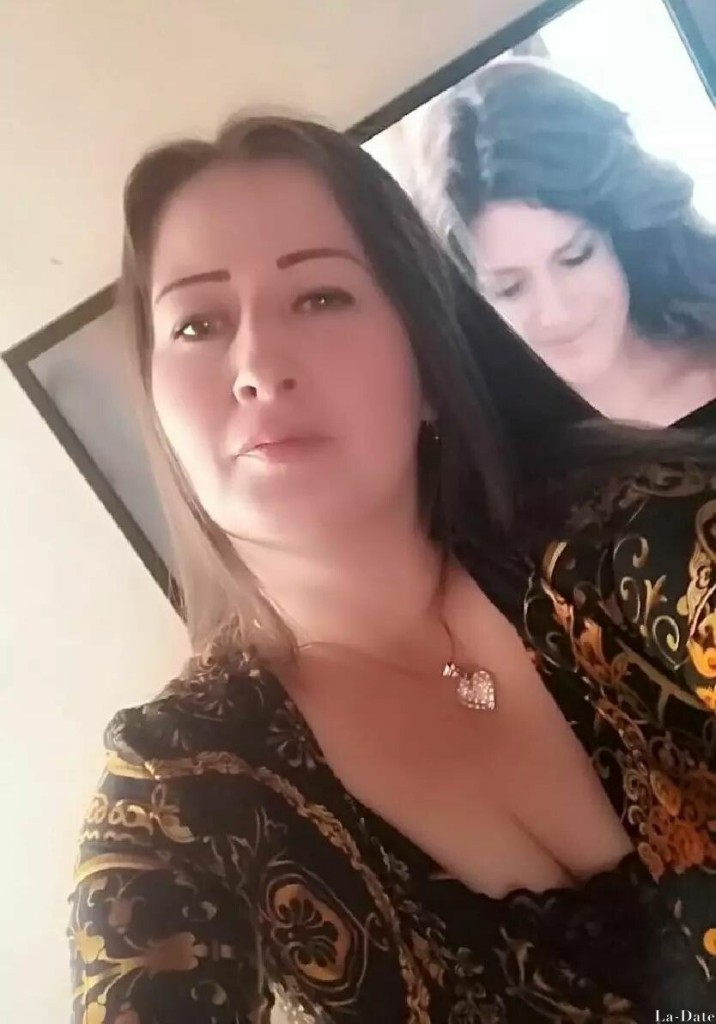 Angelica, 41