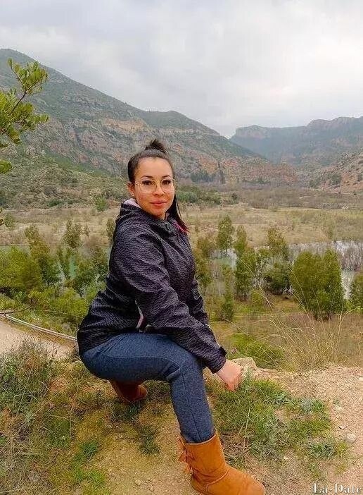 Cindy, 39