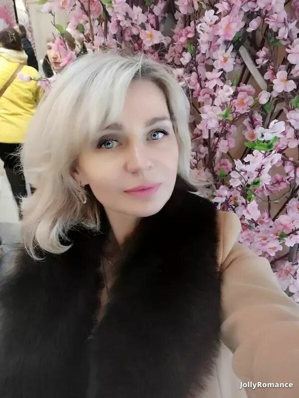 Maria, 49