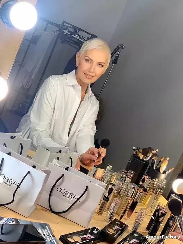 Alina, 61