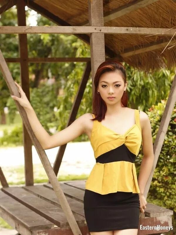 Lucero, 28