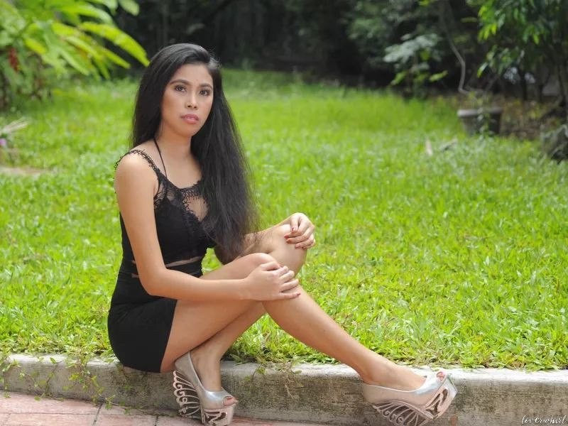 Miral, 29