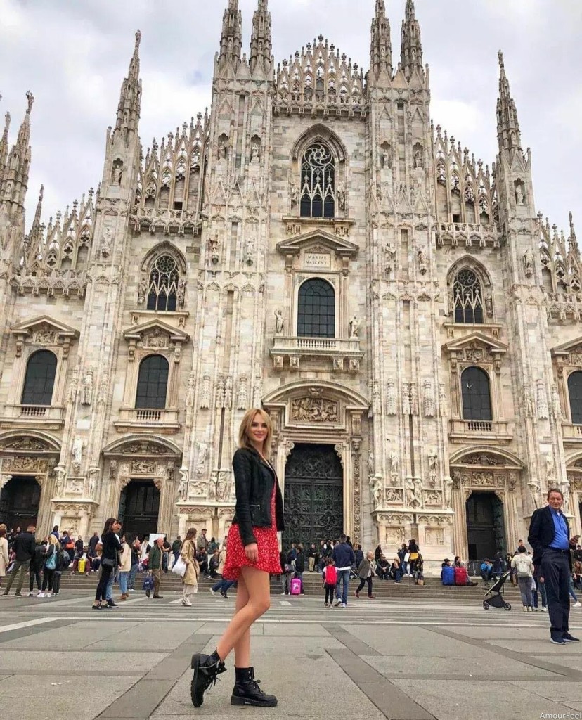 Andrea, 32
