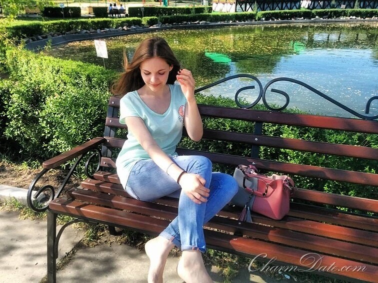 Oksana, 25
